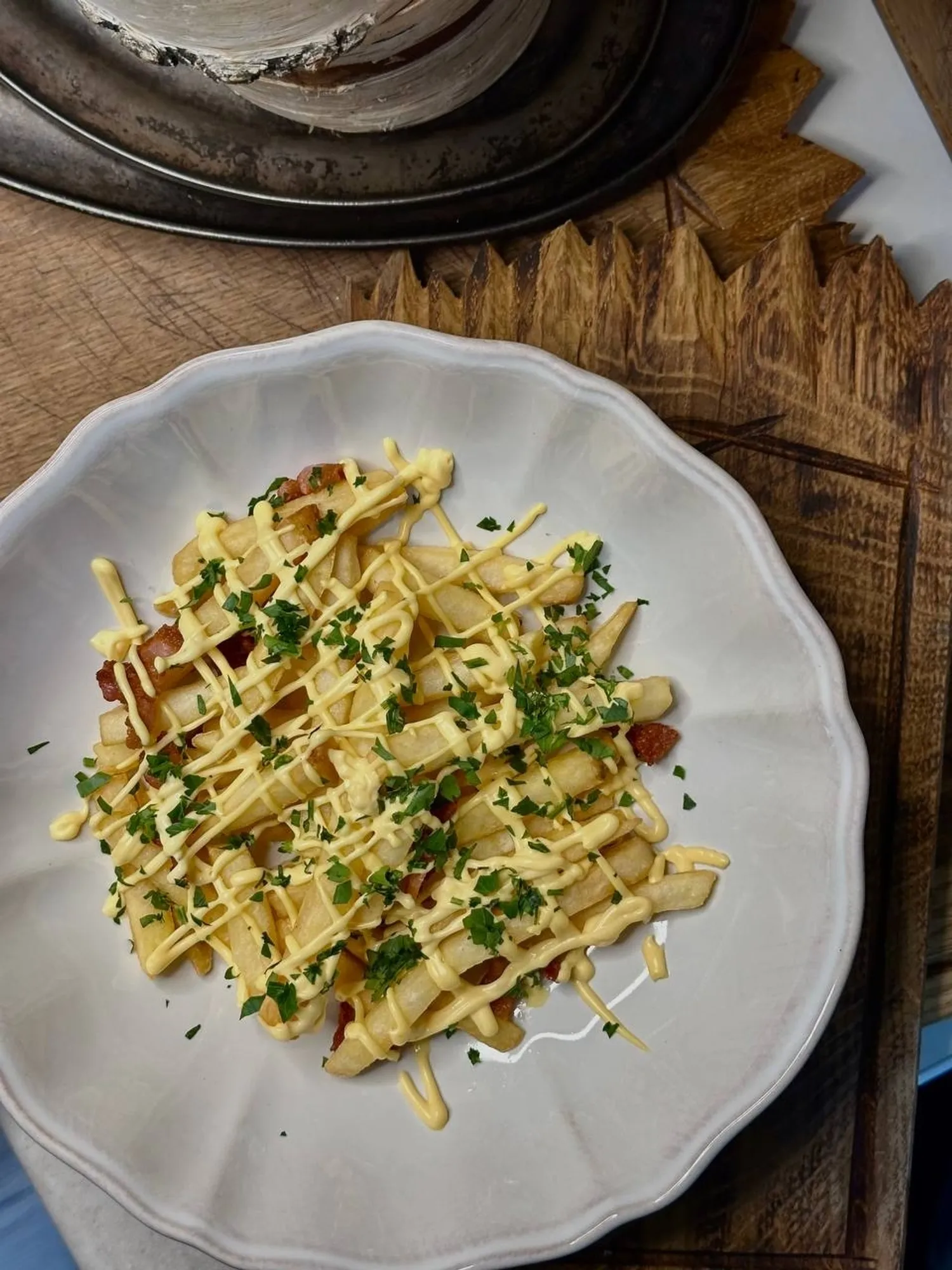 R'Recept - Картофель фри в сырн. заливке с беконом