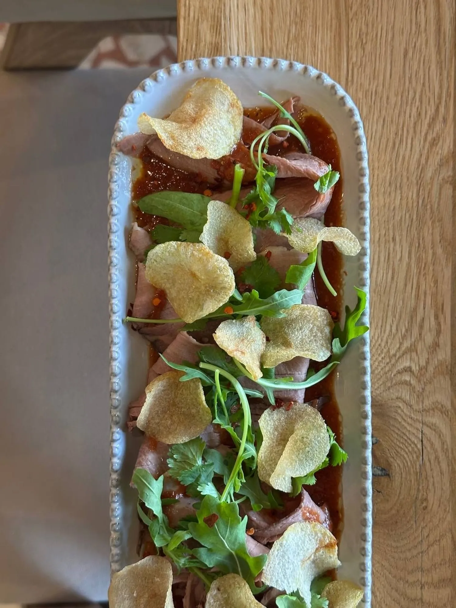 R'Recept - Карпаччо ростбиф, руккола, соус из черного перца