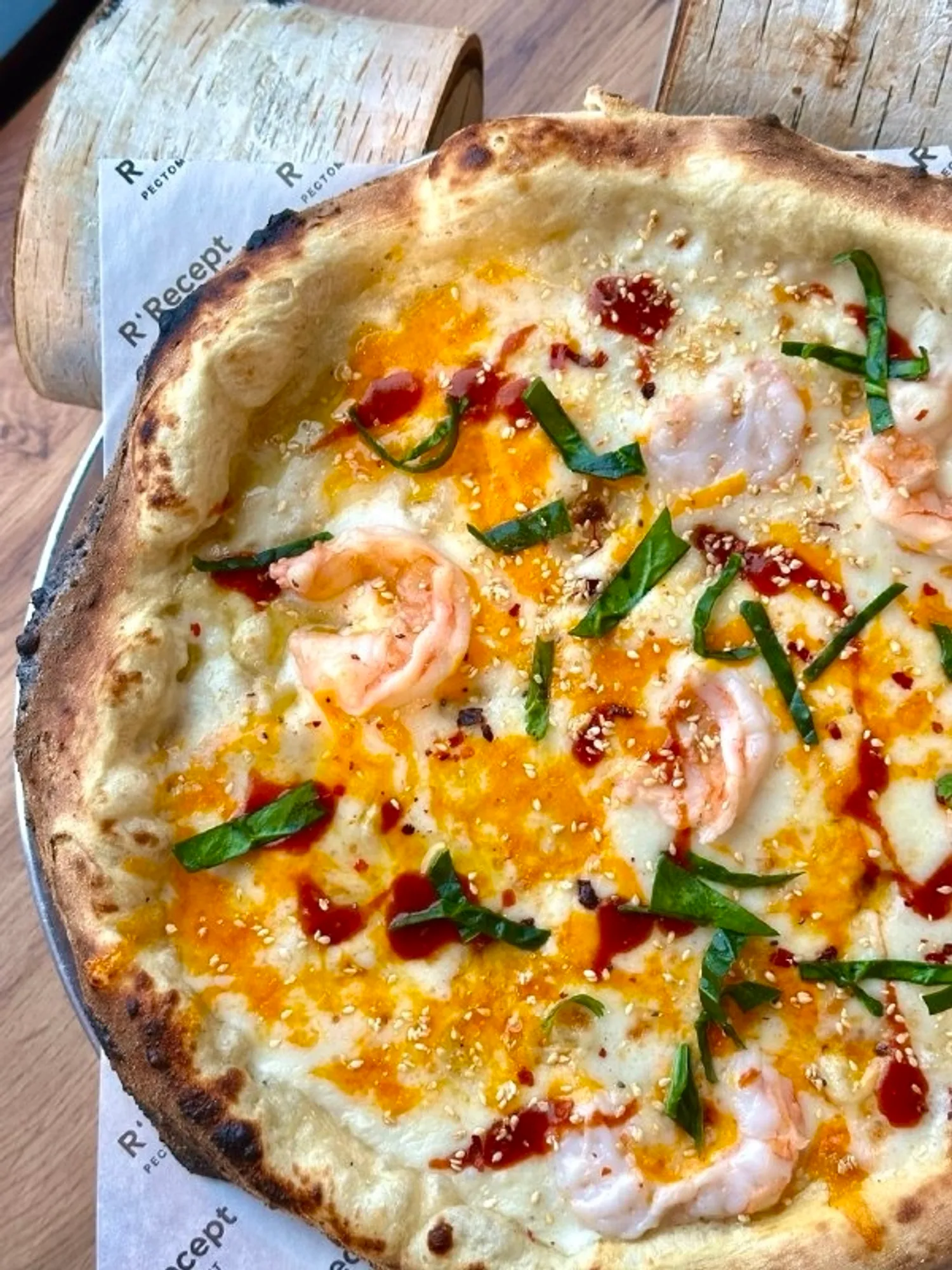 R'Recept - Пицца с креветками и кунжутом кимчи